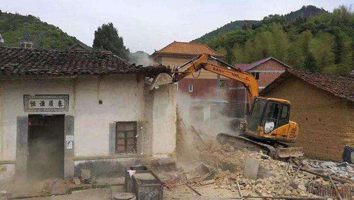 強(qiáng)拆農(nóng)村危房去哪投訴？政府能強(qiáng)制拆除農(nóng)村危房嗎？